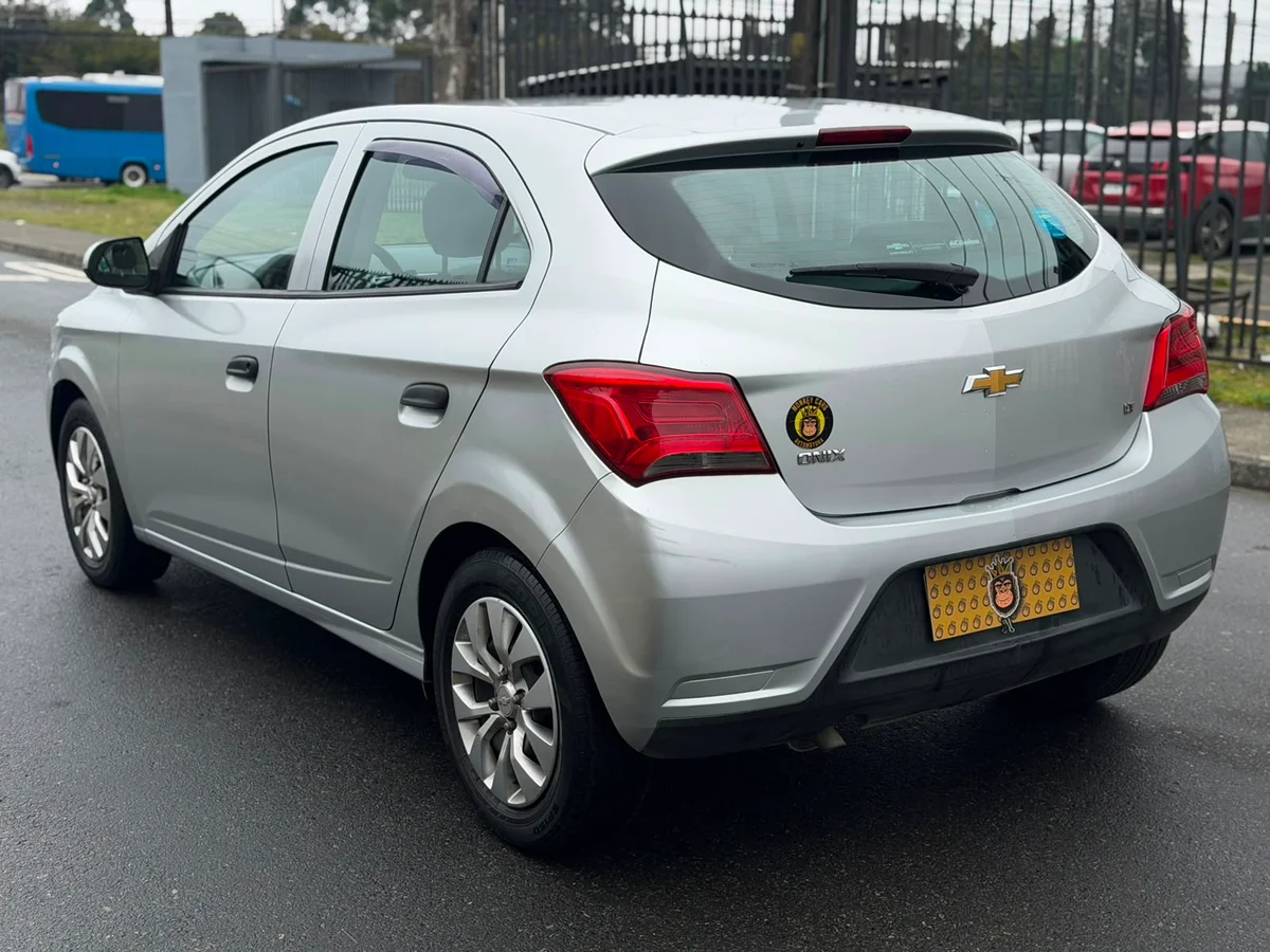 CHEVROLET Onix LT 1.4 MT 2020