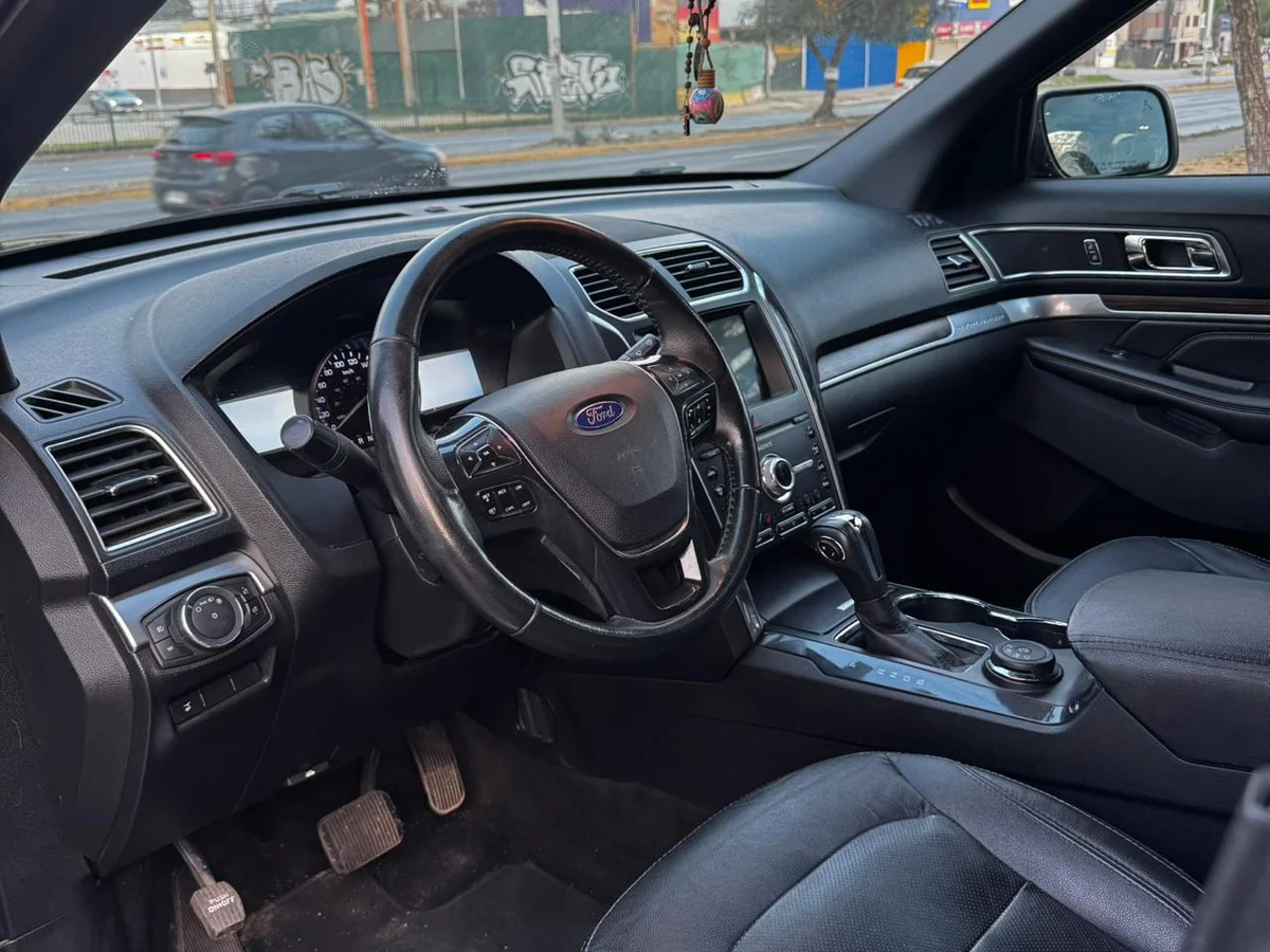 FORD EXPLORER LTD 4X4 2.3 AUT . 2019 - Miniatura 8