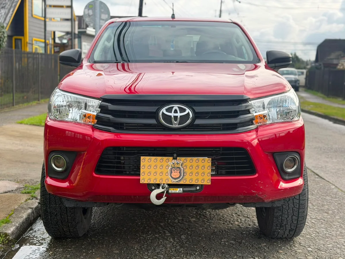 TOYOTA HILUX 2.4 DX DIESEL DCAB. 4X4 MT 4P 2021