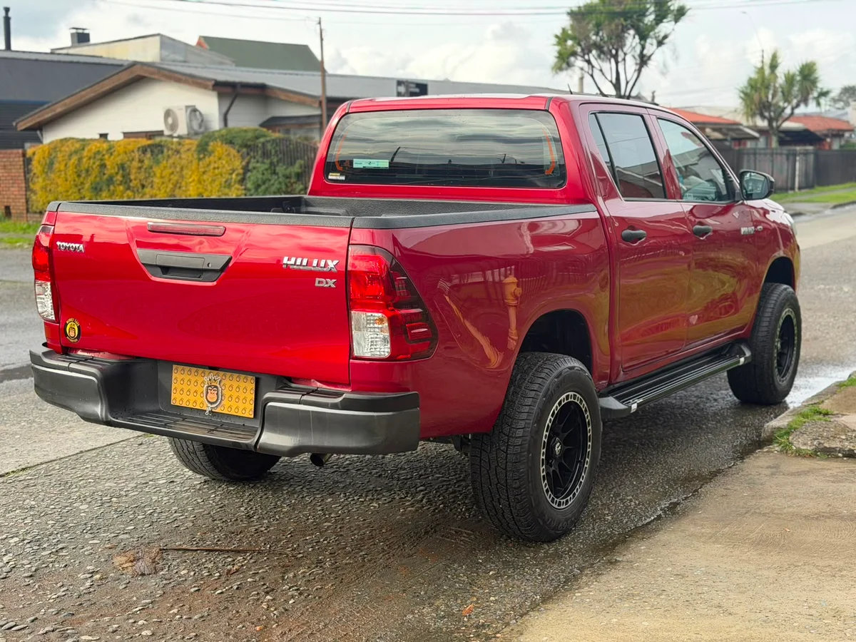 TOYOTA HILUX 2.4 DX DIESEL DCAB. 4X4 MT 4P 2021