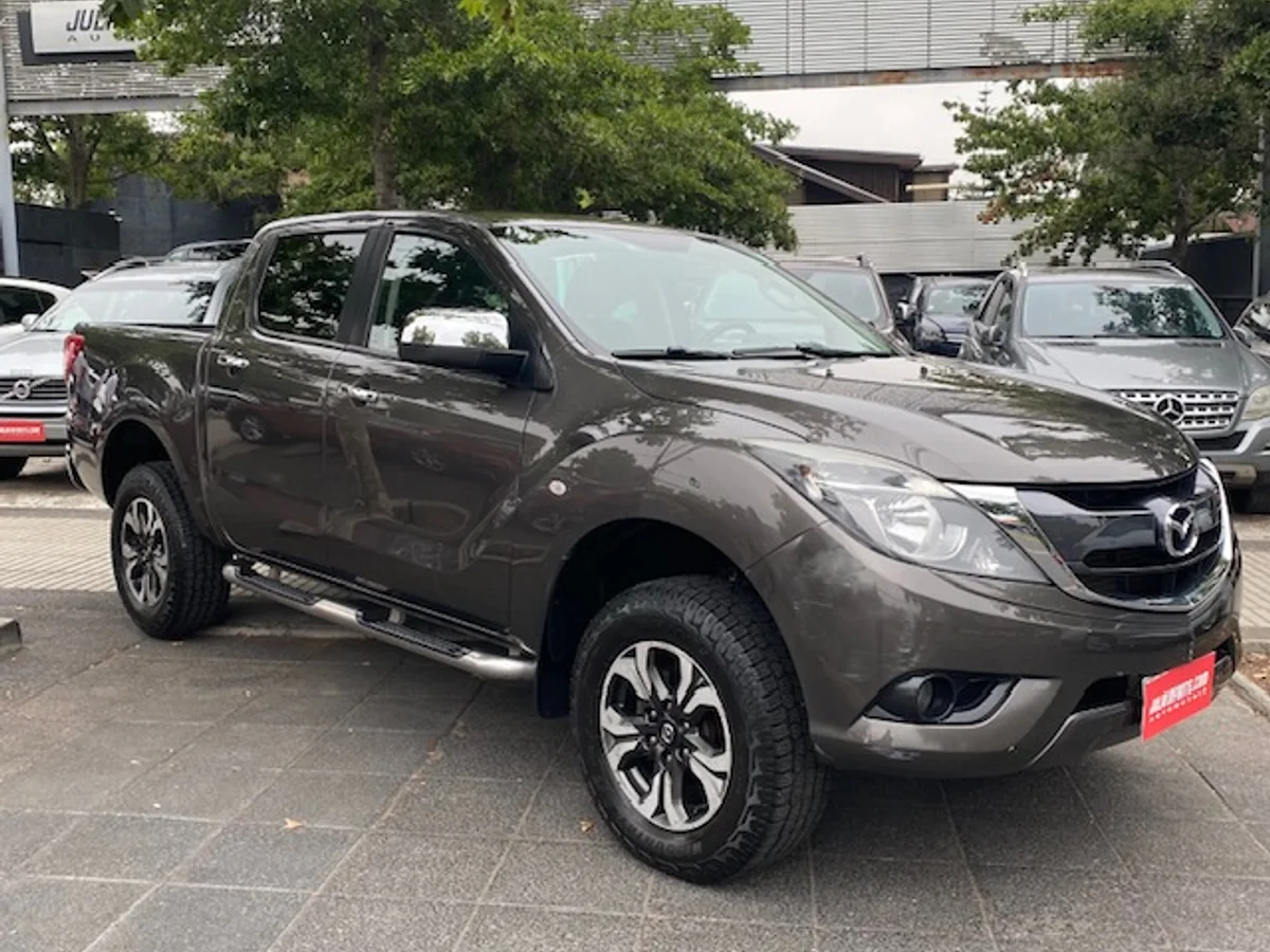 MAZDA BT-50 2.2 Diesel. 4x2 2021 - Miniatura 3