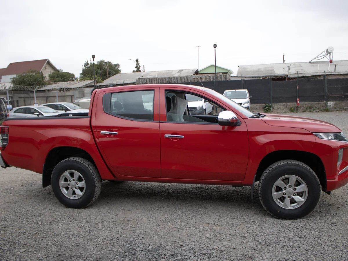 MITSUBISHI L200 KATANA CRT 4X4 2.4 4x4 2022 miniatura 5