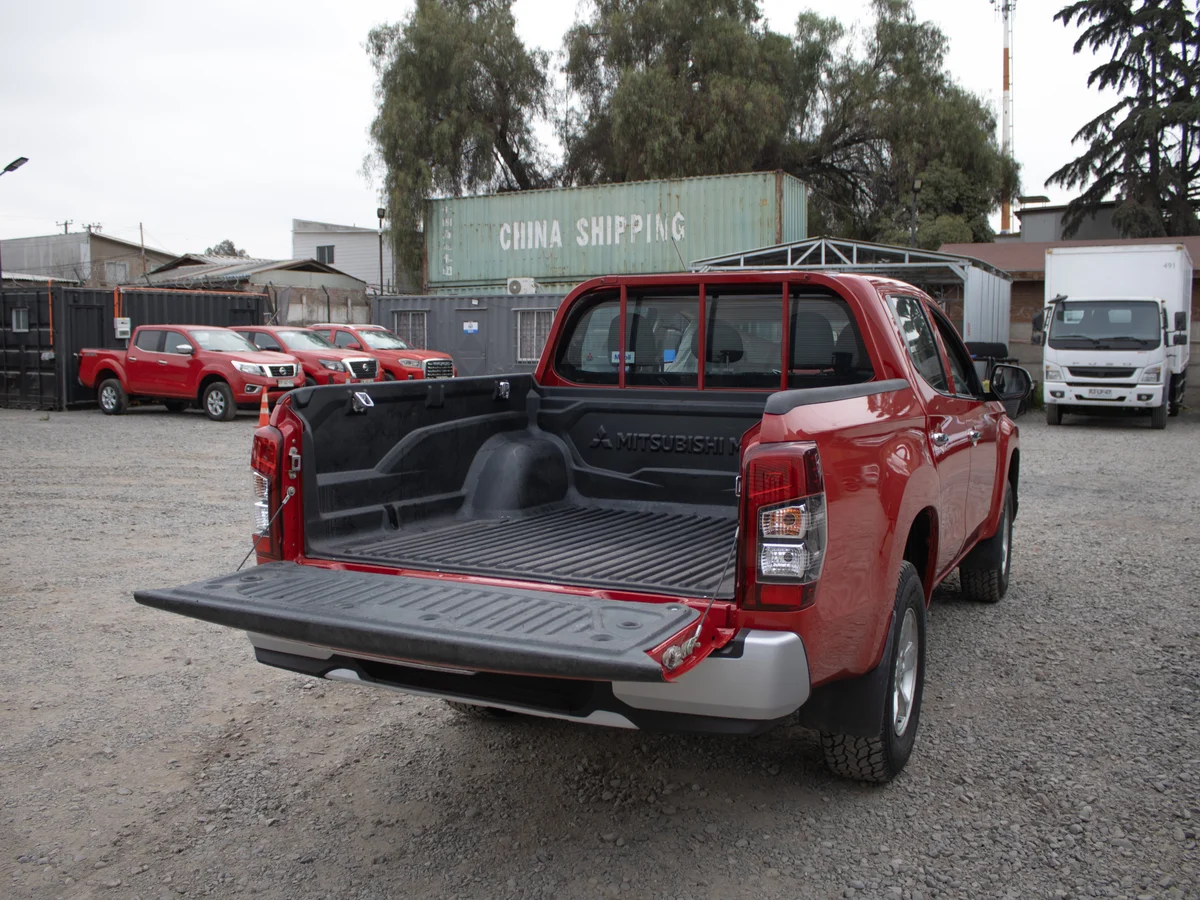MITSUBISHI L200 KATANA CRT 4X4 2.4 4x4 2022 miniatura 7