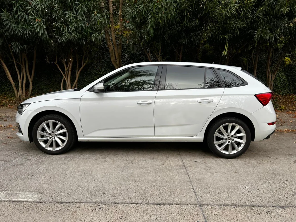 SKODA SCALA 1.5L TURBO TSI AMBITION AUT DSG7 AÑO 2024 - Miniatura 5