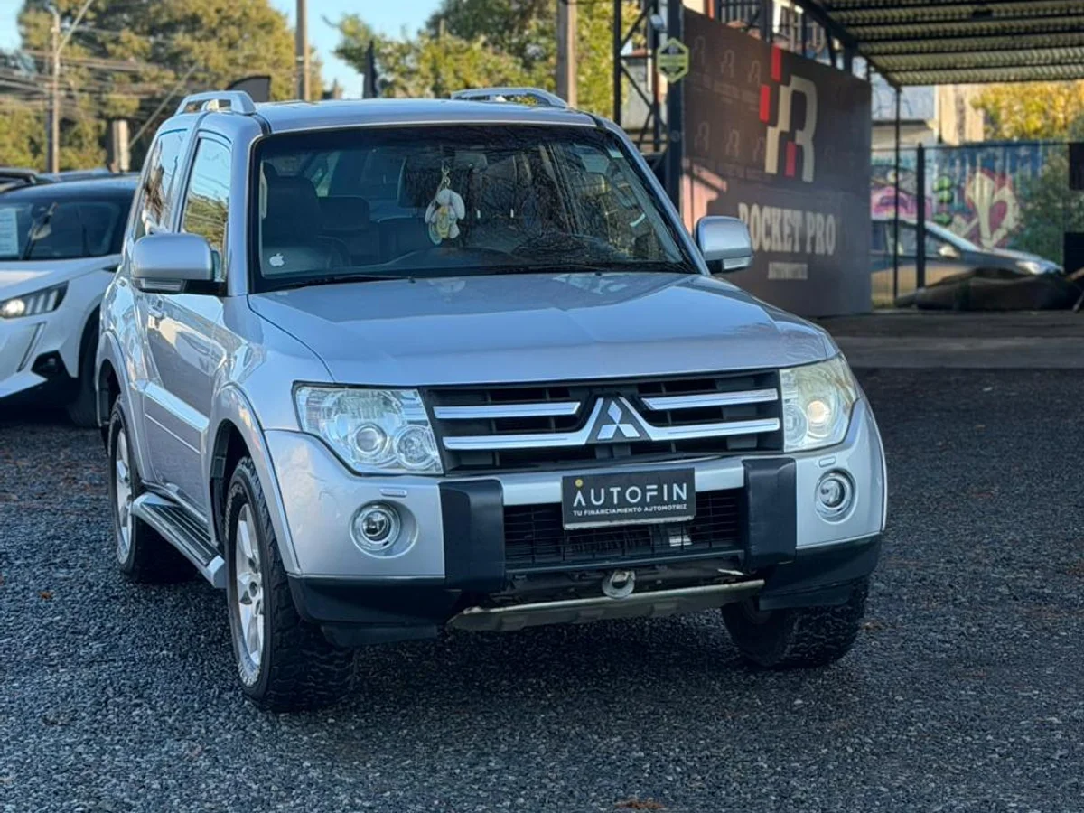 MITSUBISHI Montero 3.2 CR DIESEL 4X4 AT 3P 2011