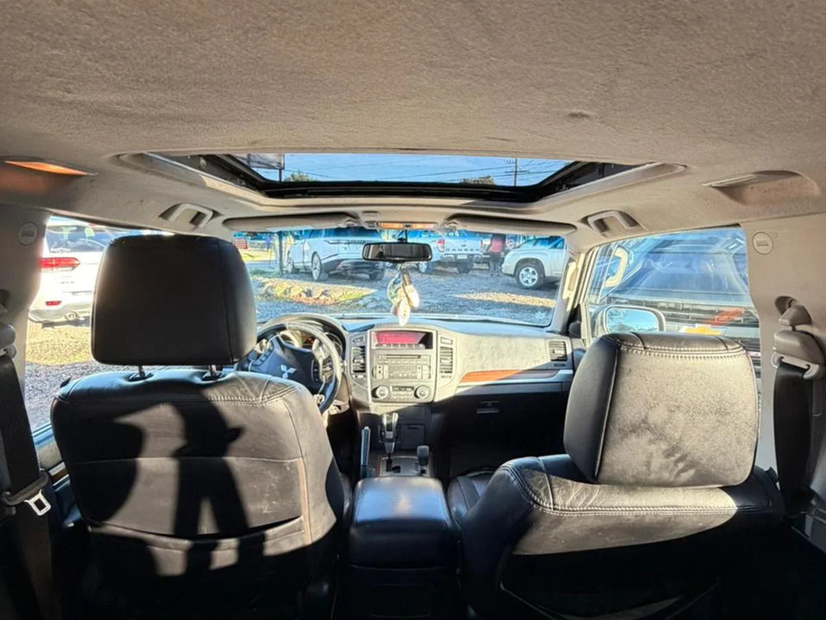 MITSUBISHI Montero 3.2 CR DIESEL 4X4 AT 3P 2011 - Imagen 10