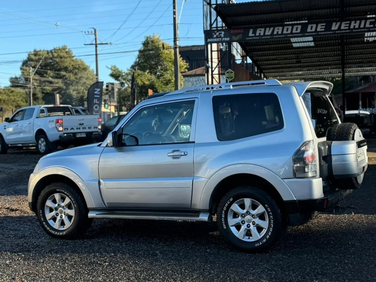 MITSUBISHI Montero 3.2 CR DIESEL 4X4 AT 3P 2011 - Imagen 17