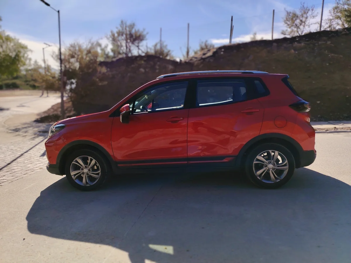 CHANGAN Cs15 1.5 COMFORT 4X2 MT 5P 2025 - Miniatura 12