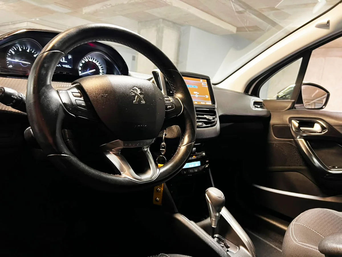 PEUGEOT 208 ALLURE 1.2 ALLURE 1.2 2018 - Miniatura 9