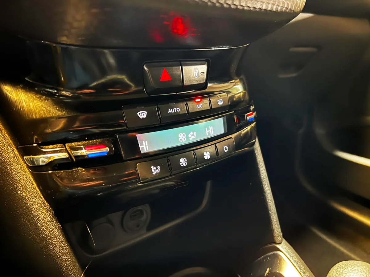 PEUGEOT 208 ALLURE 1.2 ALLURE 1.2 2018 - Miniatura 13