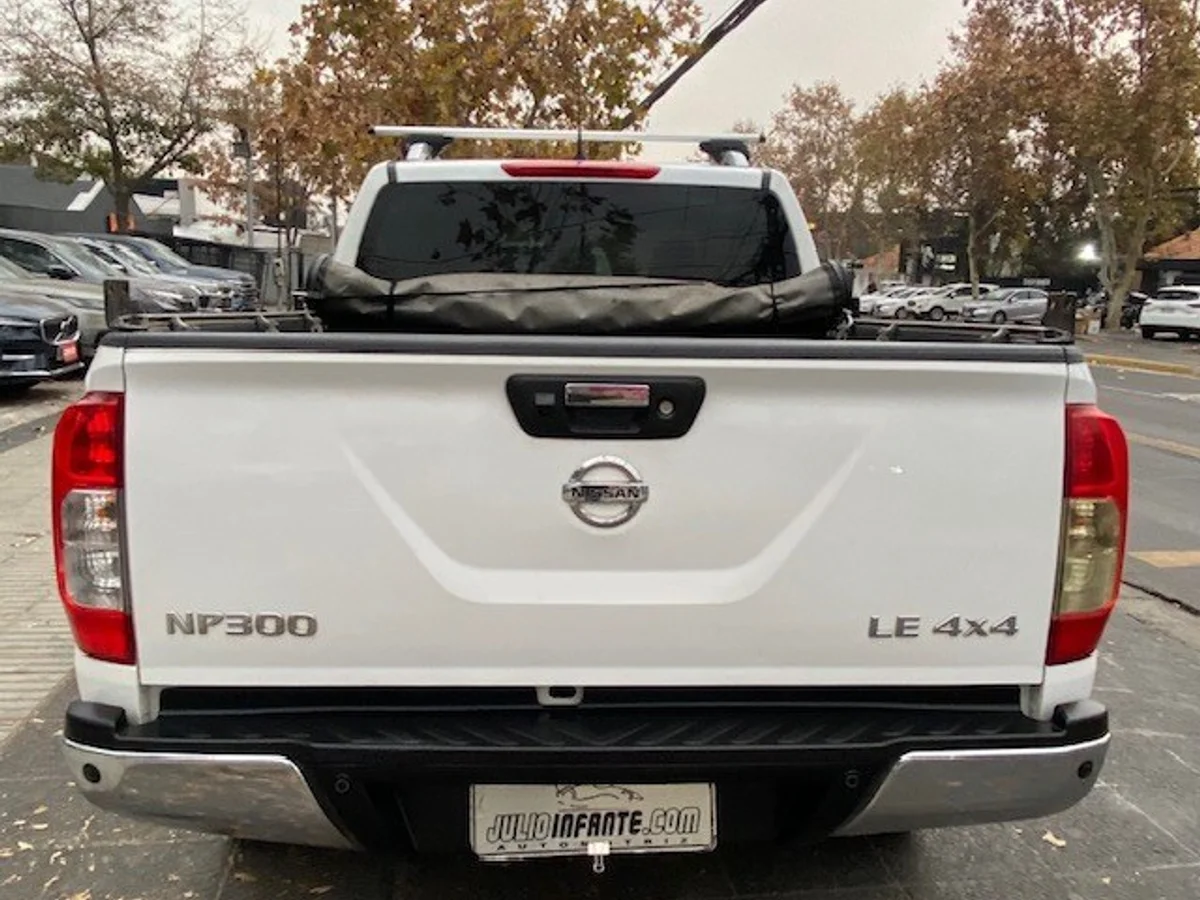 NISSAN NP300 4x4 2.3 Autom. 1 dueño. 2019 - Miniatura 8