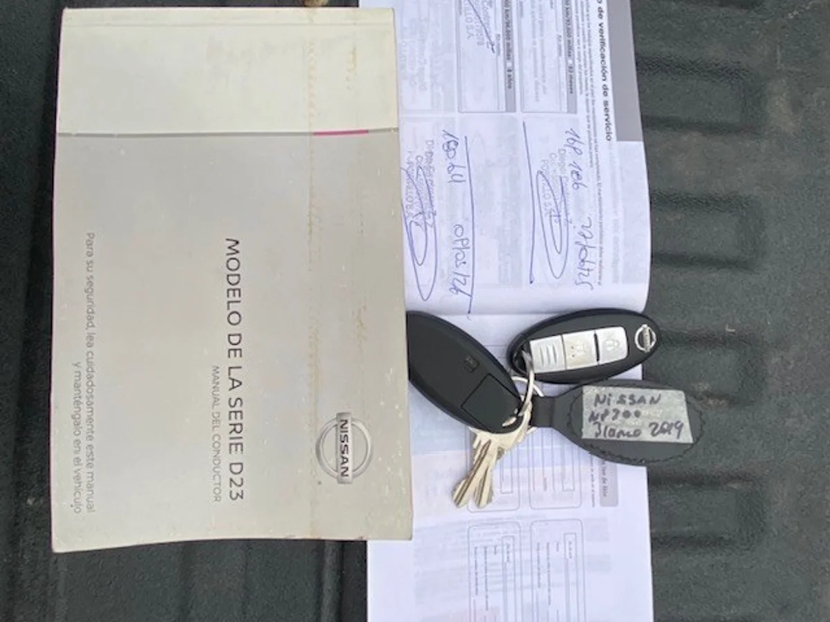 NISSAN NP300 4x4 2.3 Autom. 1 dueño. 2019 - Miniatura 19