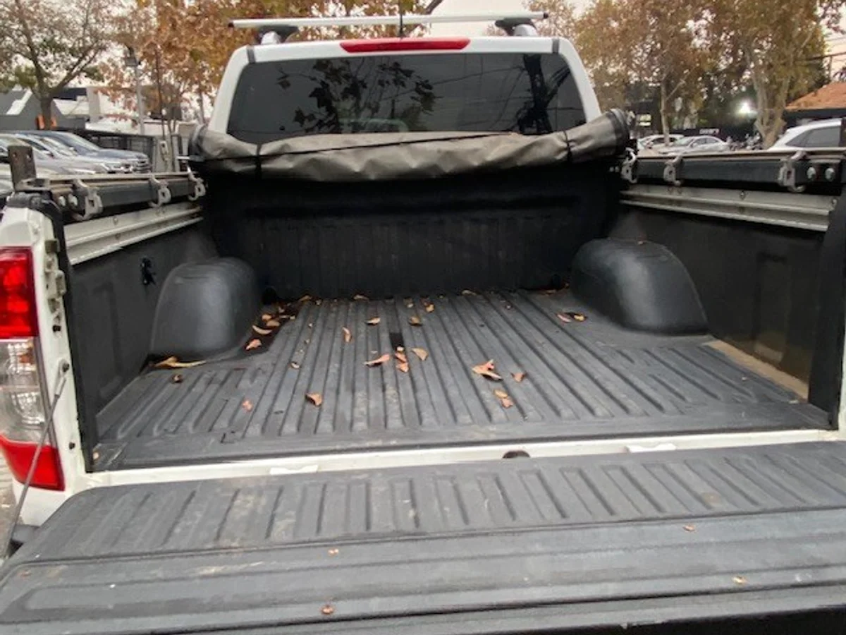 NISSAN NP300 4x4 2.3 Autom. 1 dueño. 2019 - Miniatura 24