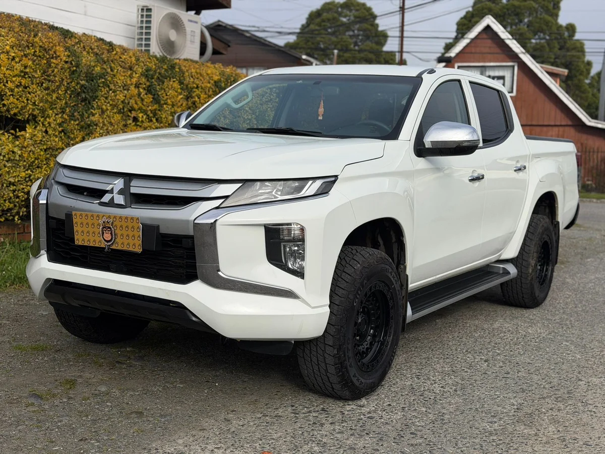 MITSUBISHI l200 KATANA 4X4 2.4 2022