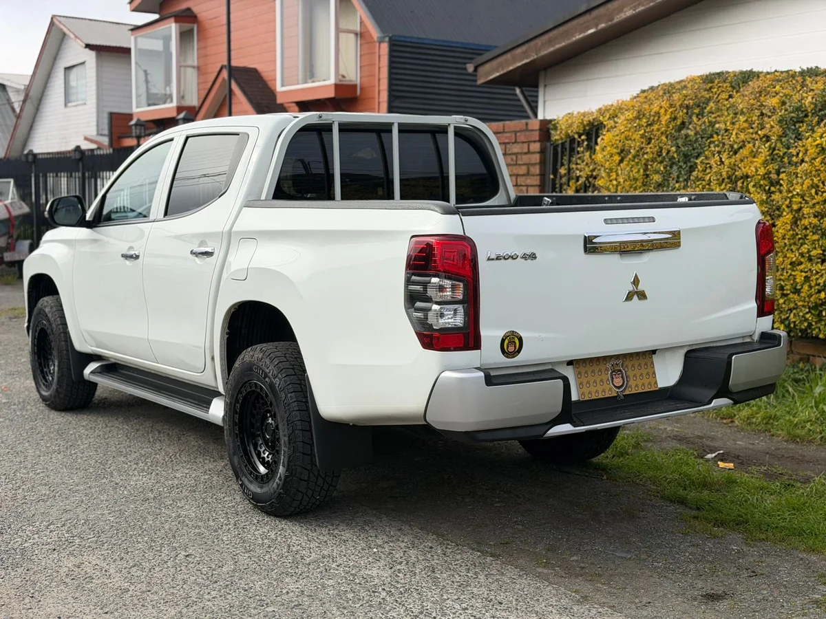MITSUBISHI l200 KATANA 4X4 2.4 2022
