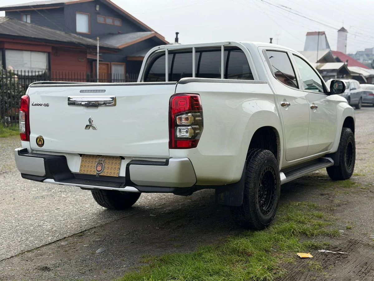 MITSUBISHI l200 KATANA 4X4 2.4 2022