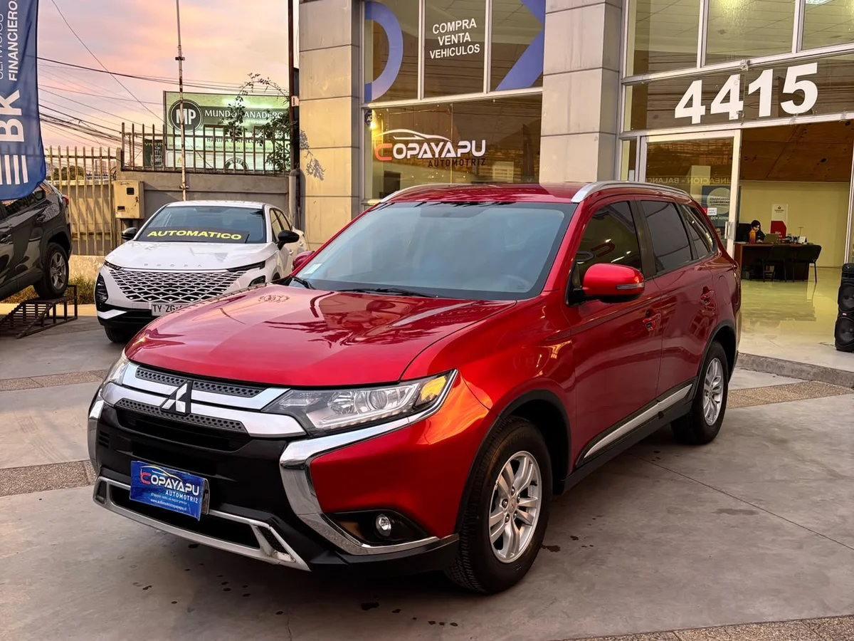 MITSUBISHI Outlander 2.0 2020 - Miniatura 2