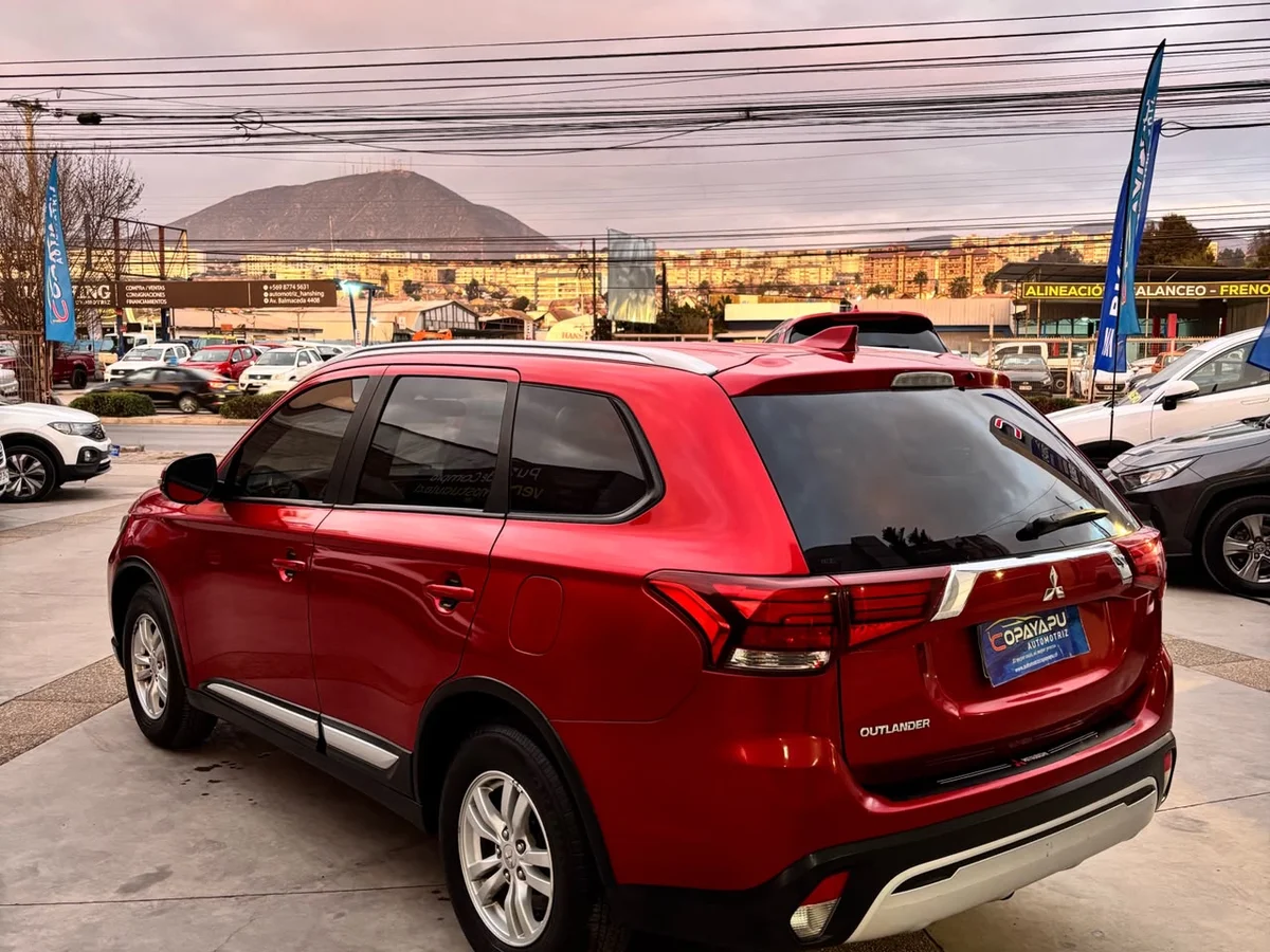 MITSUBISHI Outlander 2.0 2020 - Miniatura 5