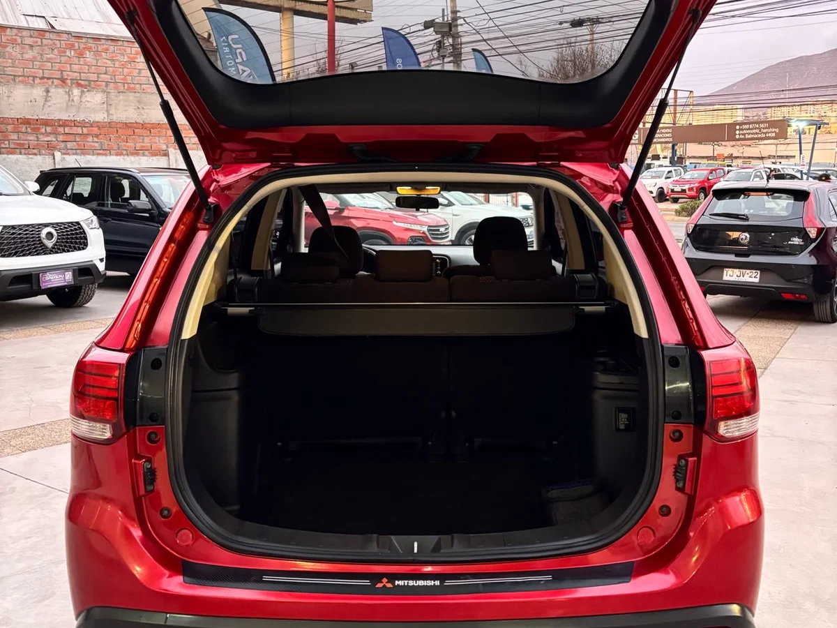 MITSUBISHI Outlander 2.0 2020 - Miniatura 6