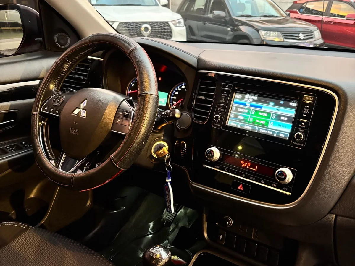 MITSUBISHI Outlander 2.0 2020 - Miniatura 9