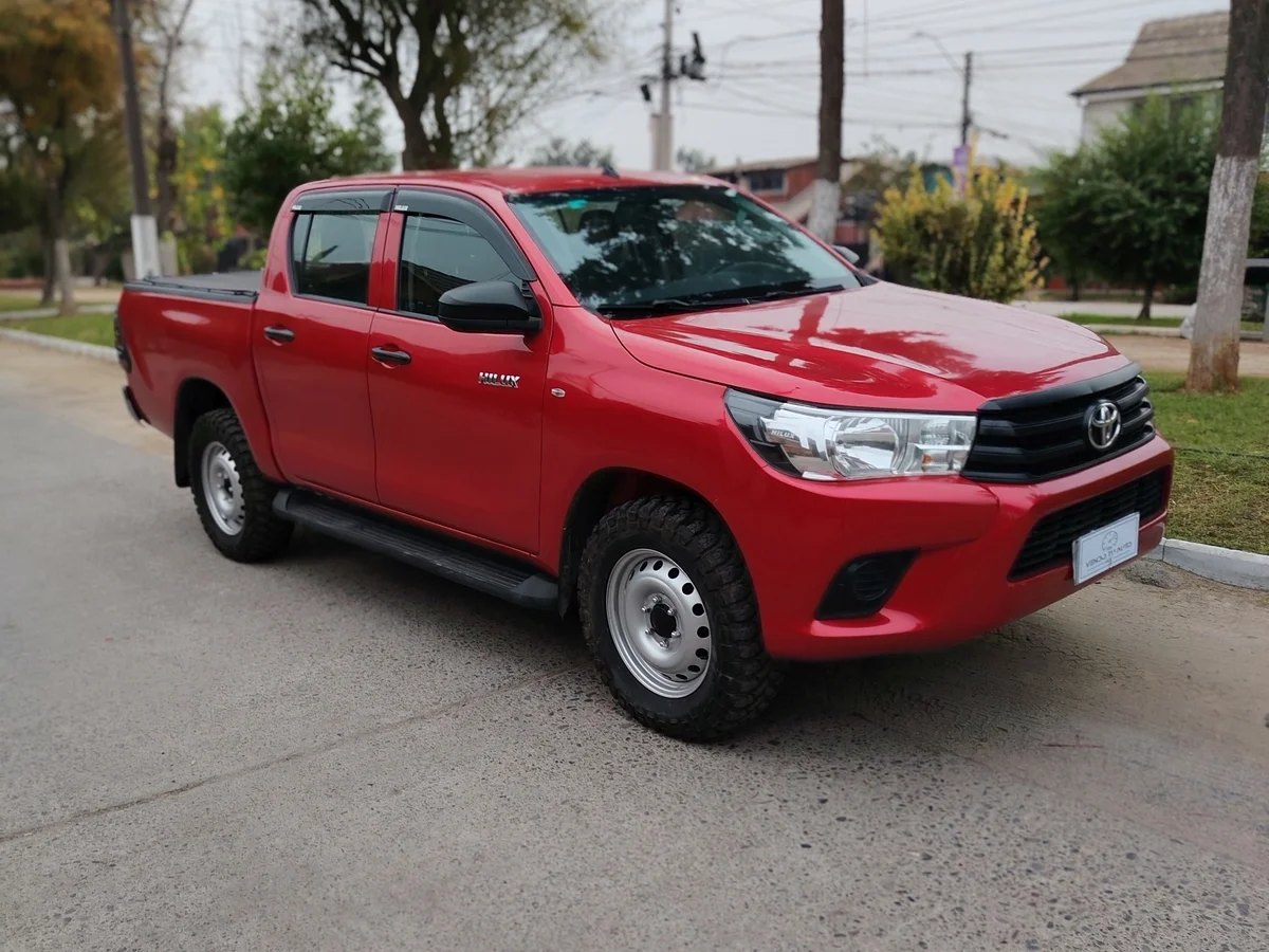 TOYOTA Hilux 2.8L DIESEL 4X4 MT 2023