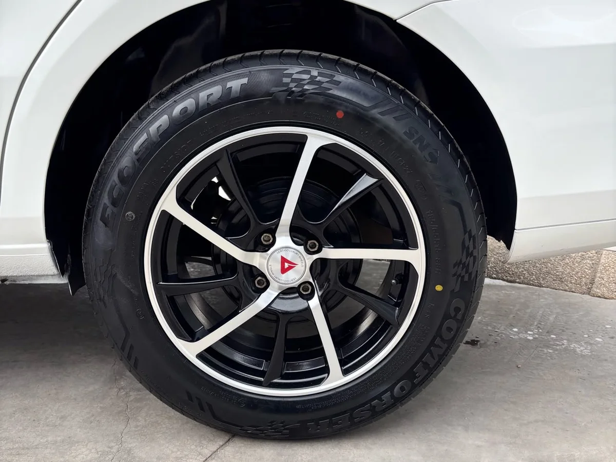 Volkswagen Voyage Trendline — foto 6 de 10