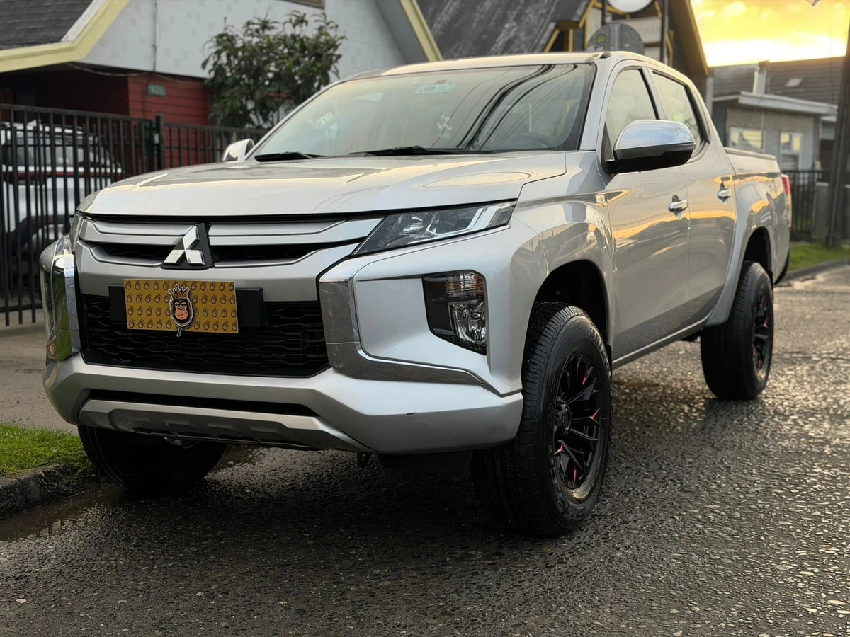 MITSUBISHI L200 KATANA CRT 4X4 2.4 2022