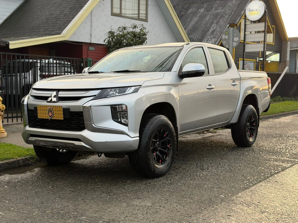 MITSUBISHI L200 KATANA CRT 4X4 2.4 2022