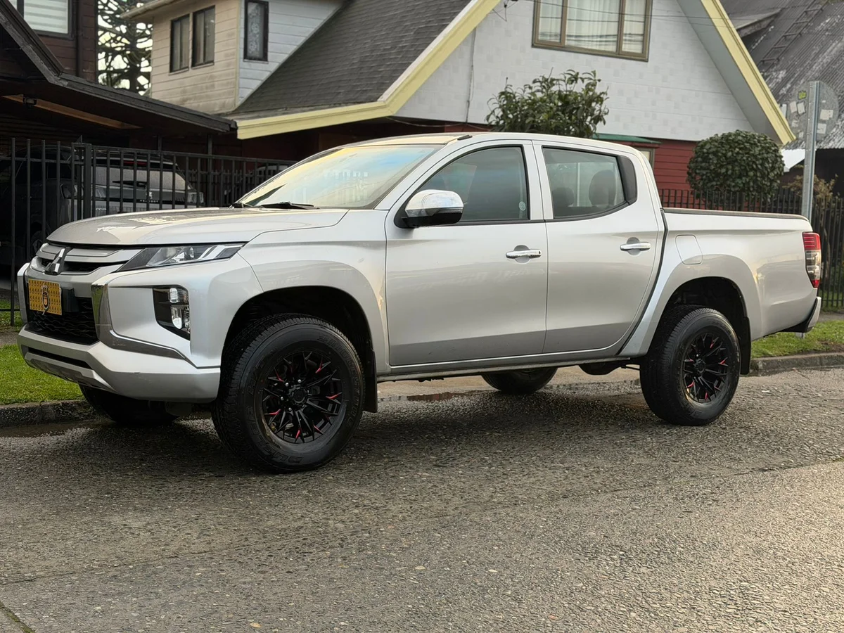 MITSUBISHI L200 KATANA CRT 4X4 2.4 2022
