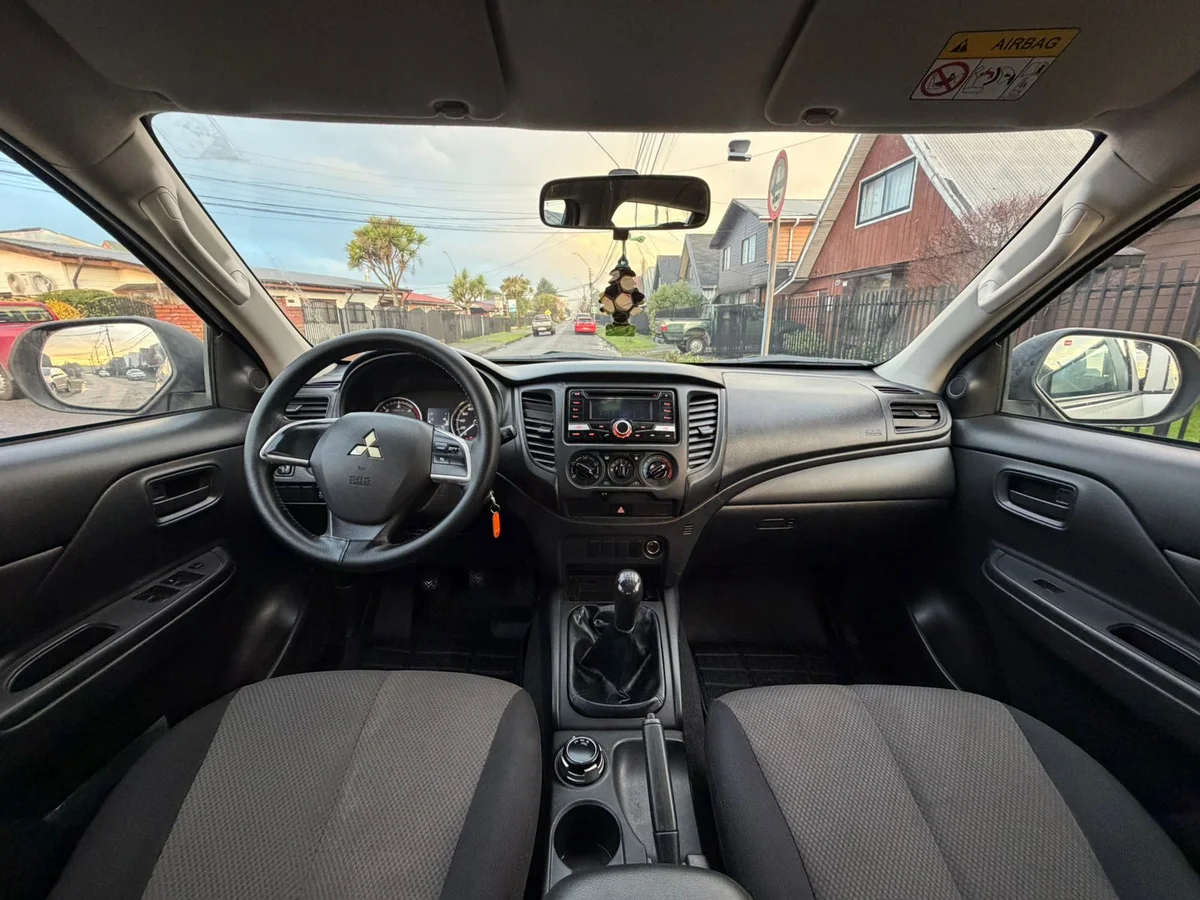 MITSUBISHI L200 KATANA CRT 4X4 2.4 2022 - Miniatura 14