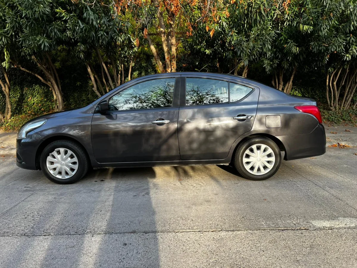 NISSAN VERSA SENSE 1.6 L MT TAXI EJECUTIVO AÑO 2016 - Miniatura 4