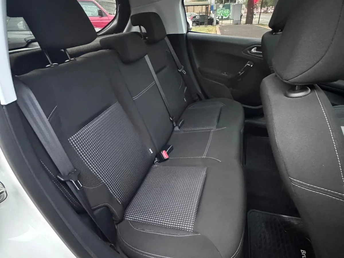 PEUGEOT 208 ALLURE HDI 1.6 ALLURE 1.6 2019 - Miniatura 10