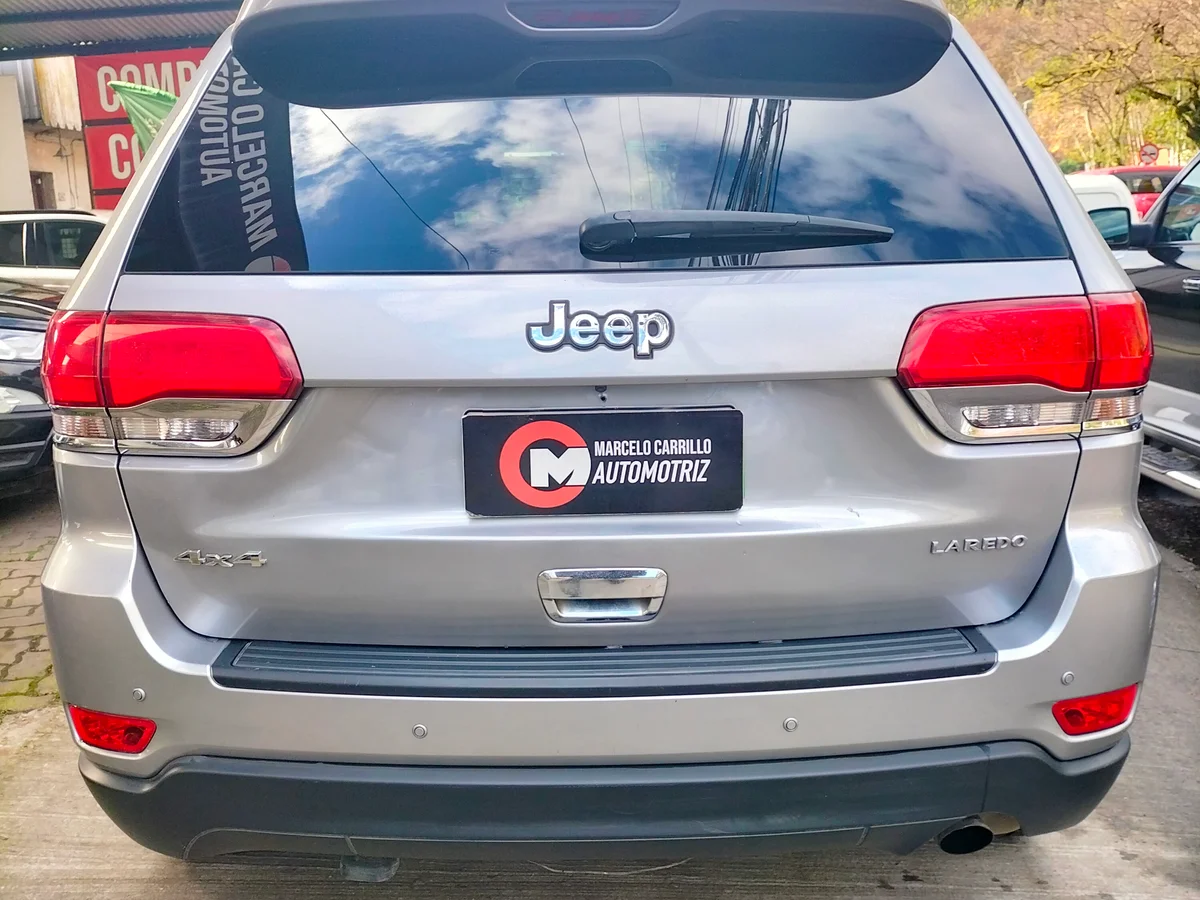 JEEP Grand Cherokee 3.6 LAREDO SPRING 4X4 AT 5P 2015