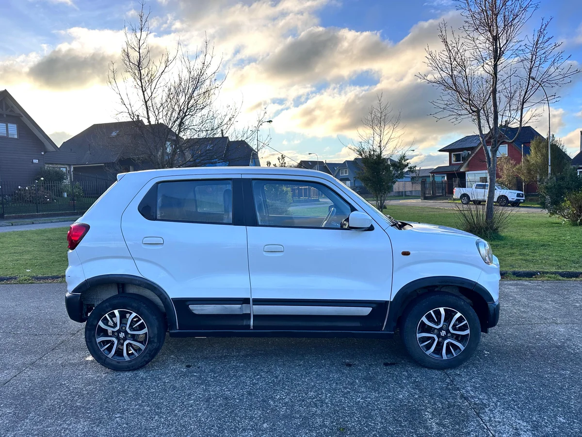SUZUKI S-Presso GLX 1.0 2022 - Miniatura 7