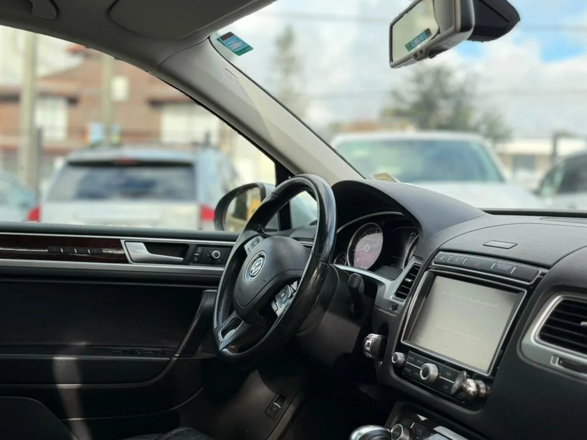 VOLKSWAGEN TOUAREG 3.0 V6 TDI DIESEL 4X4 NAV AT 5P 2016 - Imagen 17