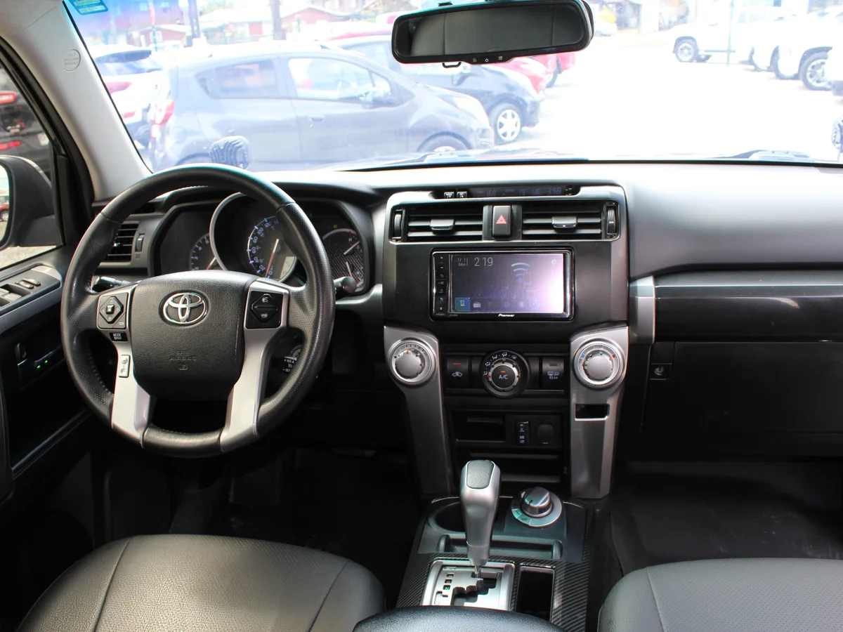 TOYOTA 4Runner 4X4 4.0 AUT 2019 - Miniatura 7