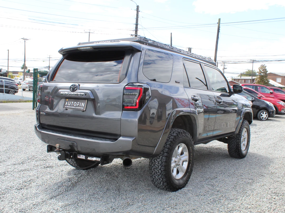 TOYOTA 4Runner 4X4 4.0 AUT 2019 - Miniatura 8