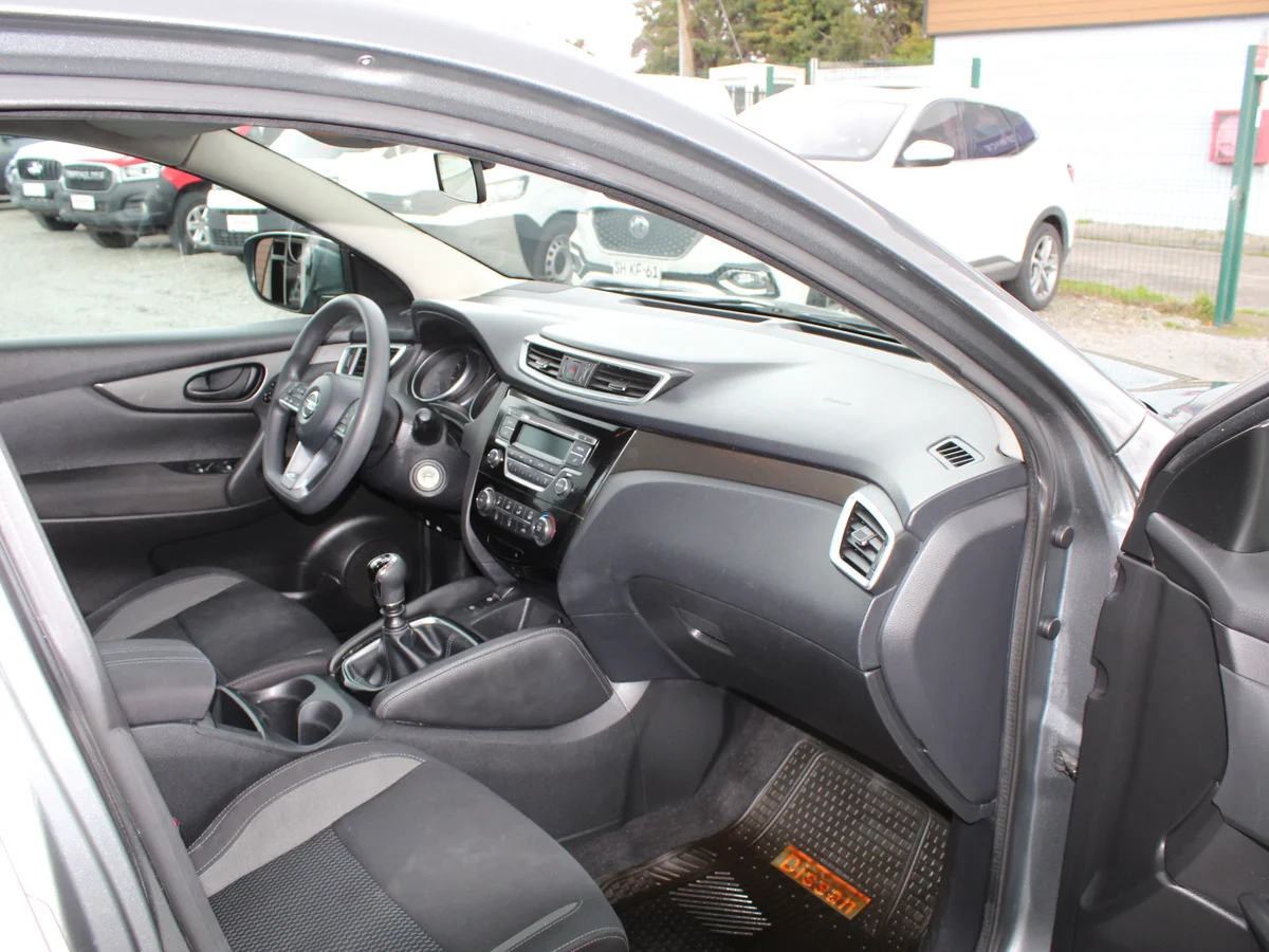 Nissan Qashqai 2.0 Sense 4X2 Mt 5P — foto 5 de 11