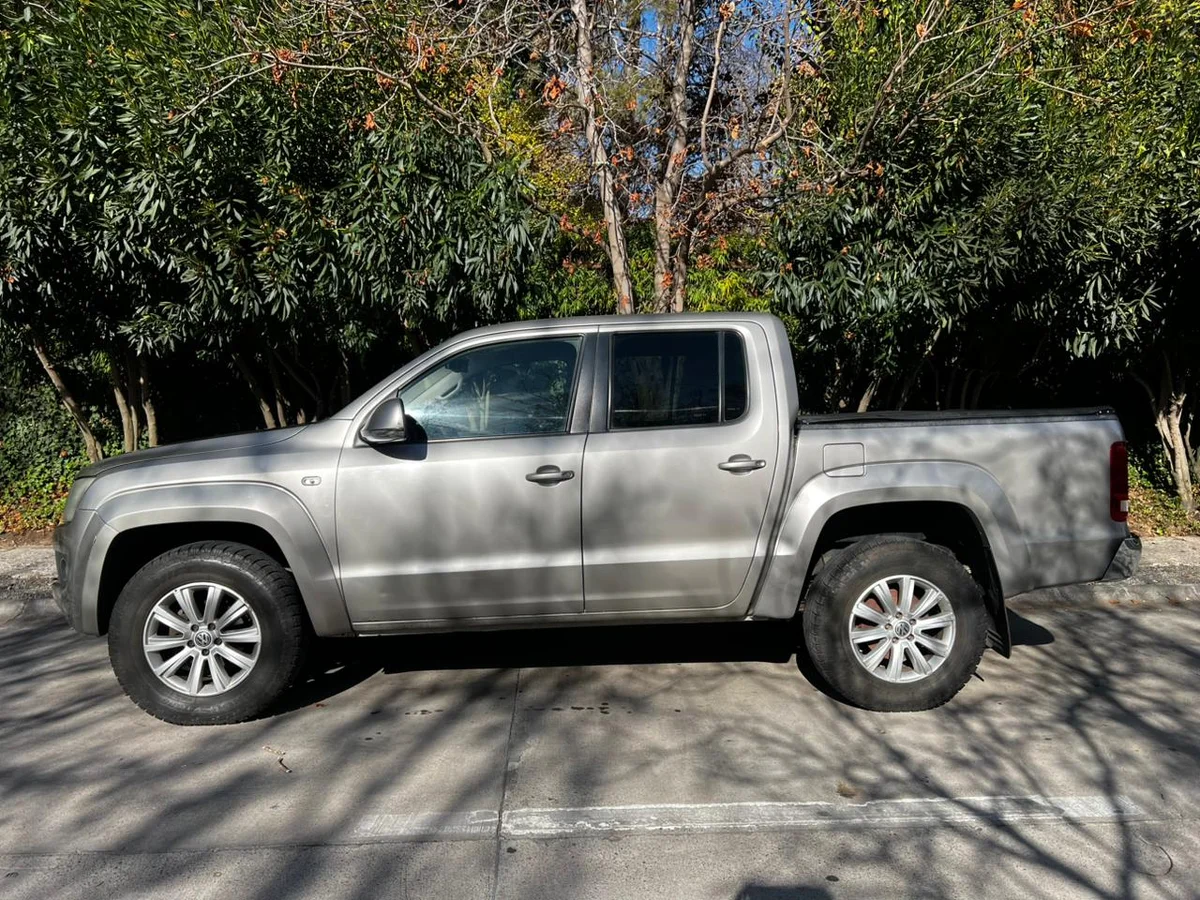 VOLKSWAGEN AMAROK HIGHLINE 4X4 2.0 AUT DIESEL 180HP AT 4P 2015 - Miniatura 4