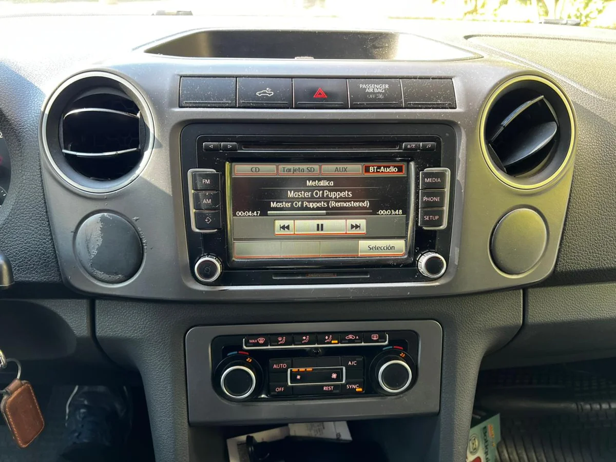 VOLKSWAGEN AMAROK HIGHLINE 4X4 2.0 AUT DIESEL 180HP AT 4P 2015 - Miniatura 16