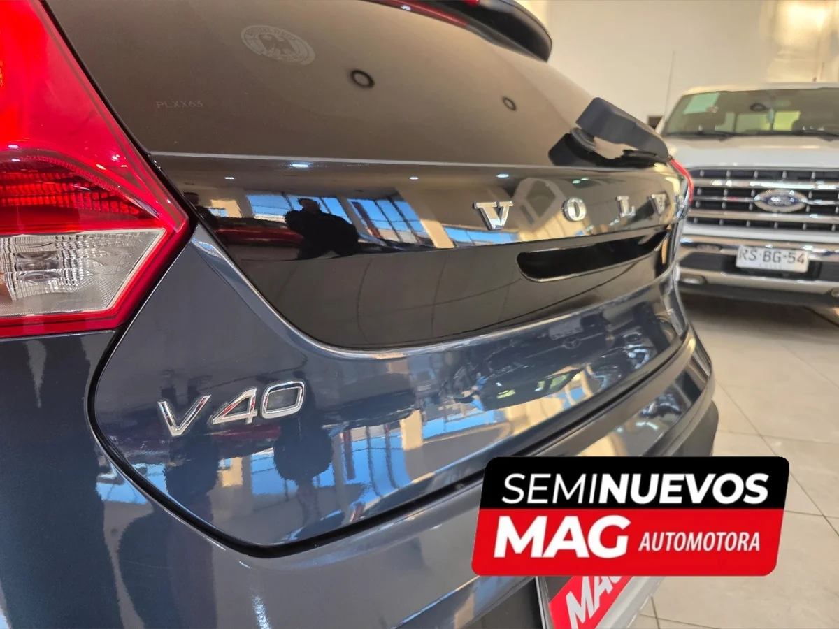VOLVO V40 2.0 D2 DIESEL 2019