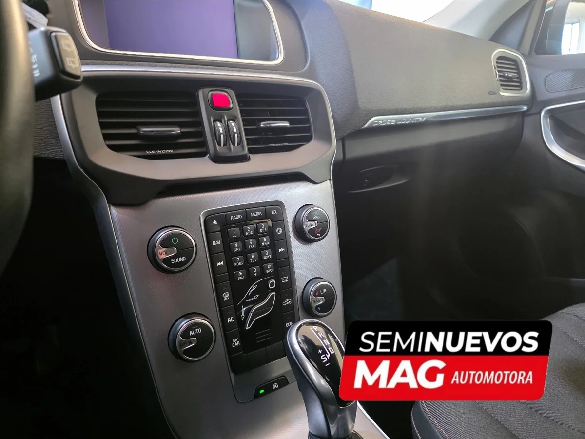 VOLVO V40 2.0 D2 DIESEL 2019 - Miniatura 9