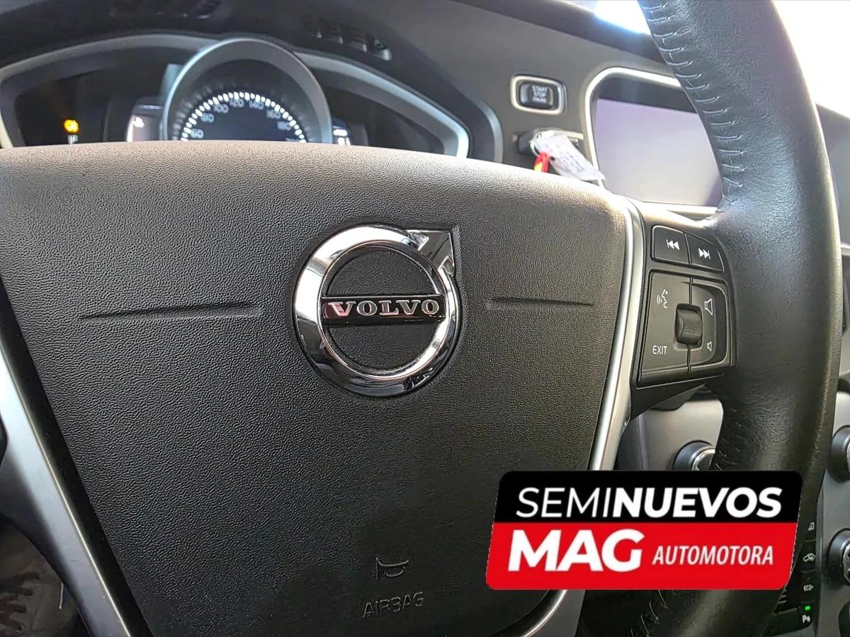 VOLVO V40 2.0 D2 DIESEL 2019 - Miniatura 10