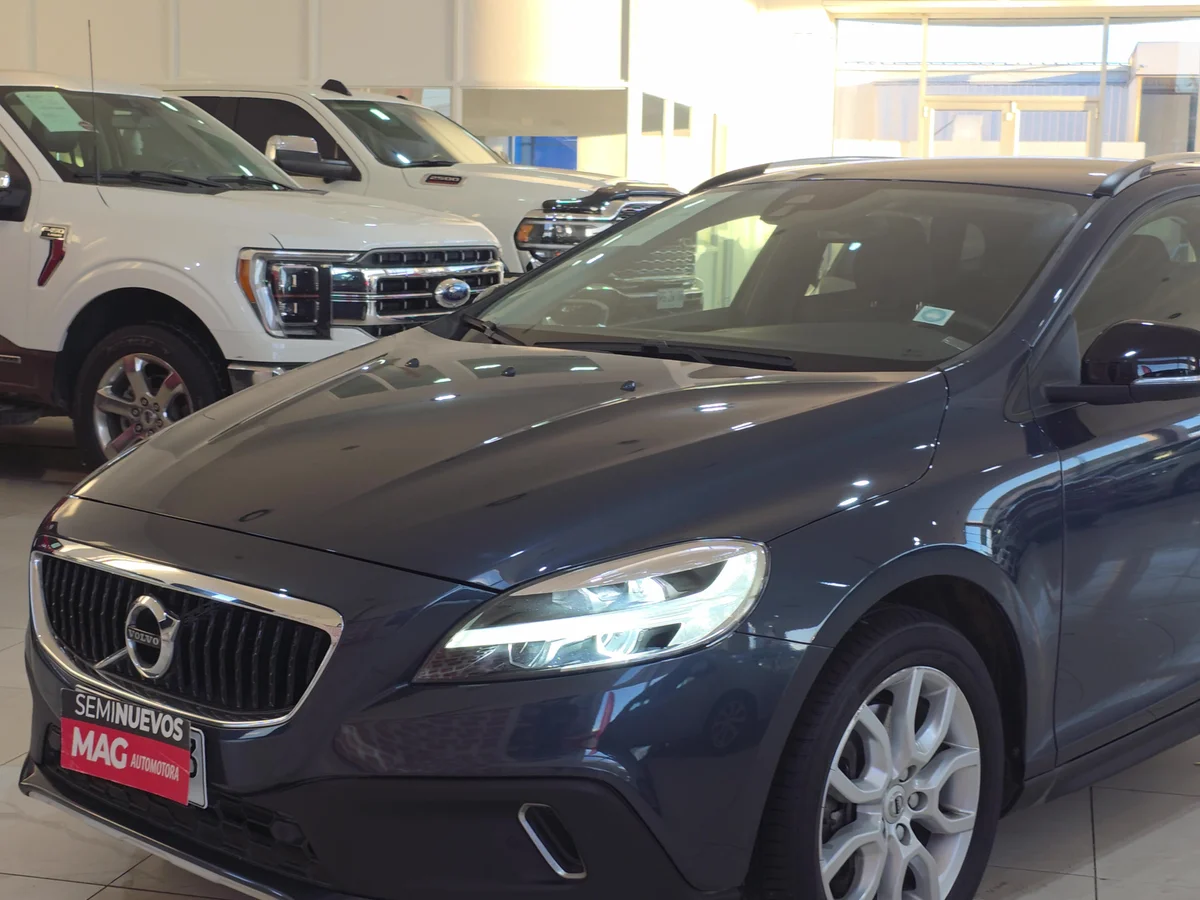 VOLVO V40 2.0 D2 DIESEL 2019 - Miniatura 11