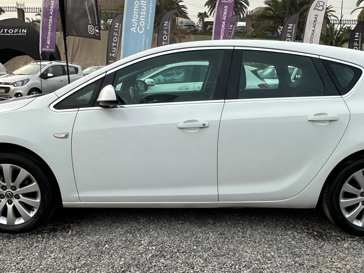 OPEL Astra HB 1.6 TURBO ENJOY R 2015 - Miniatura 24