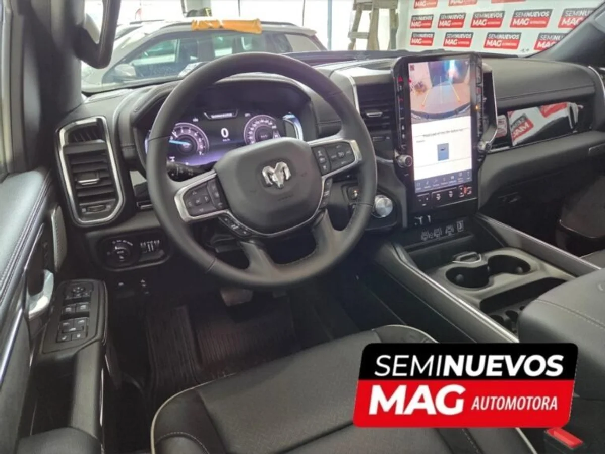 DODGE Ram 1500 4×4 LARAMIE 2025
