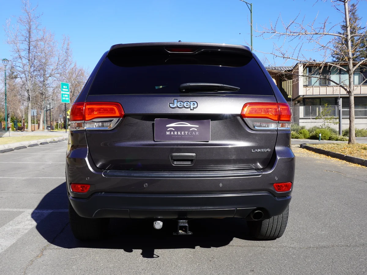 JEEP GRAND CHEROKEE LAREDO 3.6 4x2 2019 miniatura 6