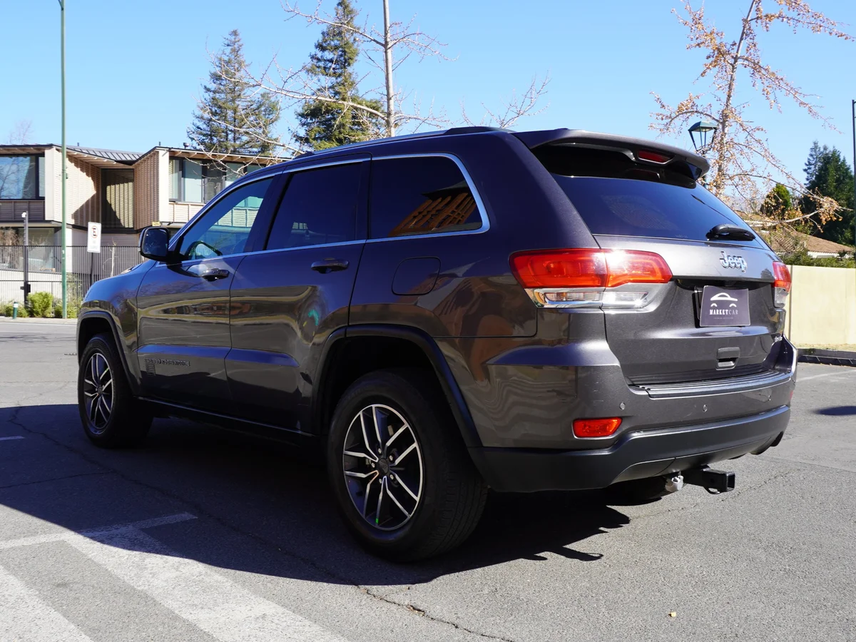 JEEP GRAND CHEROKEE LAREDO 3.6 4x2 2019 miniatura 7