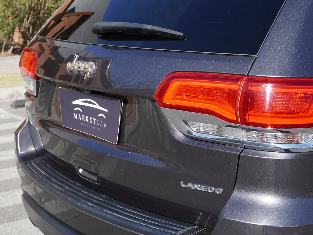 JEEP GRAND CHEROKEE LAREDO 3.6 4x2 2019 miniatura 15