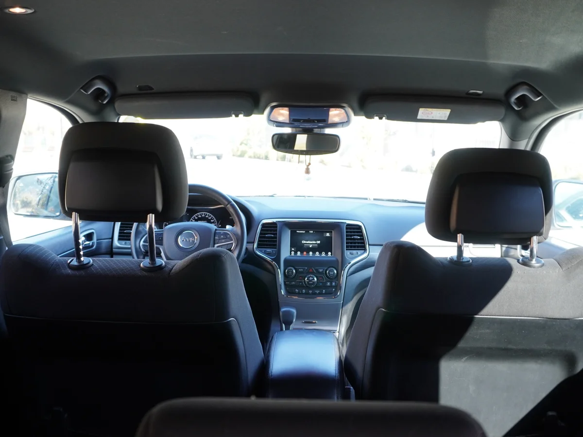 JEEP GRAND CHEROKEE LAREDO 3.6 4x2 2019 miniatura 19